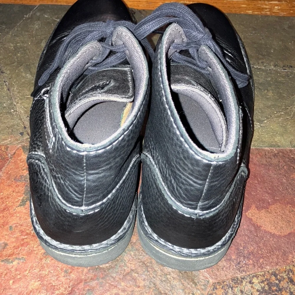 Clarks Black‎ Leather Oxfords